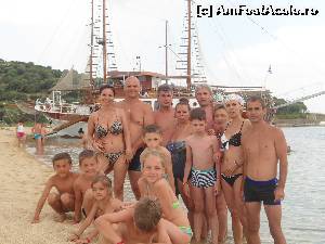 [P03] Grupul nostru pe plaja salbatica...  » foto by mihaela6226
 - 
<span class="allrVoted glyphicon glyphicon-heart hidden" id="av676572"></span>
<a class="m-l-10 hidden" id="sv676572" onclick="voting_Foto_DelVot(,676572,16475)" role="button">șterge vot <span class="glyphicon glyphicon-remove"></span></a>
<a id="v9676572" class=" c-red"  onclick="voting_Foto_SetVot(676572)" role="button"><span class="glyphicon glyphicon-heart-empty"></span> <b>LIKE</b> = Votează poza</a> <img class="hidden"  id="f676572W9" src="/imagini/loader.gif" border="0" /><span class="AjErrMes hidden" id="e676572ErM"></span>