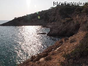 [P10] Plaja Trypiti- in dreapta o 'pestera' facuta de mare in stanca » foto by luciaoradea
 - 
<span class="allrVoted glyphicon glyphicon-heart hidden" id="av534546"></span>
<a class="m-l-10 hidden" id="sv534546" onclick="voting_Foto_DelVot(,534546,16494)" role="button">șterge vot <span class="glyphicon glyphicon-remove"></span></a>
<a id="v9534546" class=" c-red"  onclick="voting_Foto_SetVot(534546)" role="button"><span class="glyphicon glyphicon-heart-empty"></span> <b>LIKE</b> = Votează poza</a> <img class="hidden"  id="f534546W9" src="/imagini/loader.gif" border="0" /><span class="AjErrMes hidden" id="e534546ErM"></span>