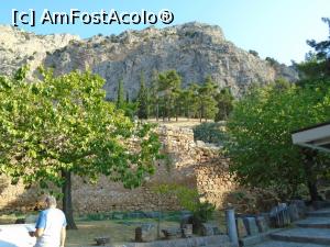 [P03] Situl arheologic de la Delphi.  » foto by Carmen Ion
 - 
<span class="allrVoted glyphicon glyphicon-heart hidden" id="av1137563"></span>
<a class="m-l-10 hidden" id="sv1137563" onclick="voting_Foto_DelVot(,1137563,16497)" role="button">șterge vot <span class="glyphicon glyphicon-remove"></span></a>
<a id="v91137563" class=" c-red"  onclick="voting_Foto_SetVot(1137563)" role="button"><span class="glyphicon glyphicon-heart-empty"></span> <b>LIKE</b> = Votează poza</a> <img class="hidden"  id="f1137563W9" src="/imagini/loader.gif" border="0" /><span class="AjErrMes hidden" id="e1137563ErM"></span>