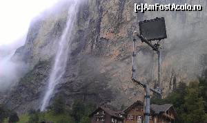 [P02] Cascada Staubbach văzută din parcare în satul Lauterbrunnen din Alpii Bernezi, Elveția.  » foto by traian.leuca †
 - 
<span class="allrVoted glyphicon glyphicon-heart hidden" id="av592474"></span>
<a class="m-l-10 hidden" id="sv592474" onclick="voting_Foto_DelVot(,592474,16501)" role="button">șterge vot <span class="glyphicon glyphicon-remove"></span></a>
<a id="v9592474" class=" c-red"  onclick="voting_Foto_SetVot(592474)" role="button"><span class="glyphicon glyphicon-heart-empty"></span> <b>LIKE</b> = Votează poza</a> <img class="hidden"  id="f592474W9" src="/imagini/loader.gif" border="0" /><span class="AjErrMes hidden" id="e592474ErM"></span>