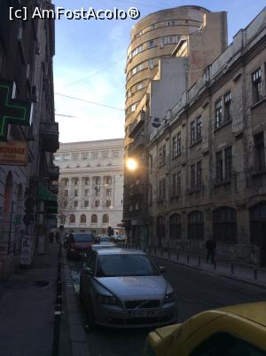 [P01] In drum spre Muzeul BNR trecand peste niste case care mai au putin si cad. Si suntem in mijlocul orasului » foto by mishu
 - 
<span class="allrVoted glyphicon glyphicon-heart hidden" id="av712251"></span>
<a class="m-l-10 hidden" id="sv712251" onclick="voting_Foto_DelVot(,712251,16545)" role="button">șterge vot <span class="glyphicon glyphicon-remove"></span></a>
<a id="v9712251" class=" c-red"  onclick="voting_Foto_SetVot(712251)" role="button"><span class="glyphicon glyphicon-heart-empty"></span> <b>LIKE</b> = Votează poza</a> <img class="hidden"  id="f712251W9" src="/imagini/loader.gif" border="0" /><span class="AjErrMes hidden" id="e712251ErM"></span>