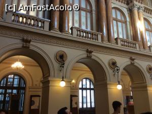[P23] holul de marmura si diverse detalii, de la etaj cand se deschideau usile se puteau auzi conversatiile de la parter datorita acusticii bune (valabil doar la etaj, nu si la parter)  » foto by mishu
 - 
<span class="allrVoted glyphicon glyphicon-heart hidden" id="av712273"></span>
<a class="m-l-10 hidden" id="sv712273" onclick="voting_Foto_DelVot(,712273,16545)" role="button">șterge vot <span class="glyphicon glyphicon-remove"></span></a>
<a id="v9712273" class=" c-red"  onclick="voting_Foto_SetVot(712273)" role="button"><span class="glyphicon glyphicon-heart-empty"></span> <b>LIKE</b> = Votează poza</a> <img class="hidden"  id="f712273W9" src="/imagini/loader.gif" border="0" /><span class="AjErrMes hidden" id="e712273ErM"></span>