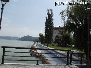 [P61] Faleza din Golubac, din alt unghi.  » foto by irinad
 - 
<span class="allrVoted glyphicon glyphicon-heart hidden" id="av543866"></span>
<a class="m-l-10 hidden" id="sv543866" onclick="voting_Foto_DelVot(,543866,16590)" role="button">șterge vot <span class="glyphicon glyphicon-remove"></span></a>
<a id="v9543866" class=" c-red"  onclick="voting_Foto_SetVot(543866)" role="button"><span class="glyphicon glyphicon-heart-empty"></span> <b>LIKE</b> = Votează poza</a> <img class="hidden"  id="f543866W9" src="/imagini/loader.gif" border="0" /><span class="AjErrMes hidden" id="e543866ErM"></span>