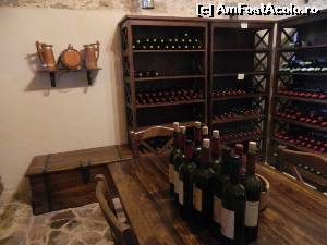 [P24] To Liotrivi: vinoteca, acolo unde ar fi trebuit să aibă loc degustarea de vinuri. » foto by Dabator
 - 
<span class="allrVoted glyphicon glyphicon-heart hidden" id="av545115"></span>
<a class="m-l-10 hidden" id="sv545115" onclick="voting_Foto_DelVot(,545115,16609)" role="button">șterge vot <span class="glyphicon glyphicon-remove"></span></a>
<a id="v9545115" class=" c-red"  onclick="voting_Foto_SetVot(545115)" role="button"><span class="glyphicon glyphicon-heart-empty"></span> <b>LIKE</b> = Votează poza</a> <img class="hidden"  id="f545115W9" src="/imagini/loader.gif" border="0" /><span class="AjErrMes hidden" id="e545115ErM"></span>