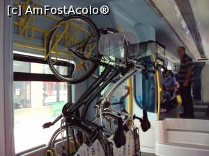 [P15] Rastel pentru biciclete in vagonul de tren.  » foto by Carmen Ion
 - 
<span class="allrVoted glyphicon glyphicon-heart hidden" id="av752905"></span>
<a class="m-l-10 hidden" id="sv752905" onclick="voting_Foto_DelVot(,752905,16616)" role="button">șterge vot <span class="glyphicon glyphicon-remove"></span></a>
<a id="v9752905" class=" c-red"  onclick="voting_Foto_SetVot(752905)" role="button"><span class="glyphicon glyphicon-heart-empty"></span> <b>LIKE</b> = Votează poza</a> <img class="hidden"  id="f752905W9" src="/imagini/loader.gif" border="0" /><span class="AjErrMes hidden" id="e752905ErM"></span>