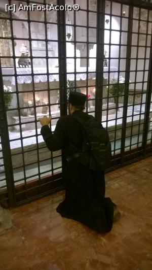 [P01] Mormantul Sf. Nicolae din Bari » foto by tasse
 - 
<span class="allrVoted glyphicon glyphicon-heart hidden" id="av918146"></span>
<a class="m-l-10 hidden" id="sv918146" onclick="voting_Foto_DelVot(,918146,16616)" role="button">șterge vot <span class="glyphicon glyphicon-remove"></span></a>
<a id="v9918146" class=" c-red"  onclick="voting_Foto_SetVot(918146)" role="button"><span class="glyphicon glyphicon-heart-empty"></span> <b>LIKE</b> = Votează poza</a> <img class="hidden"  id="f918146W9" src="/imagini/loader.gif" border="0" /><span class="AjErrMes hidden" id="e918146ErM"></span>