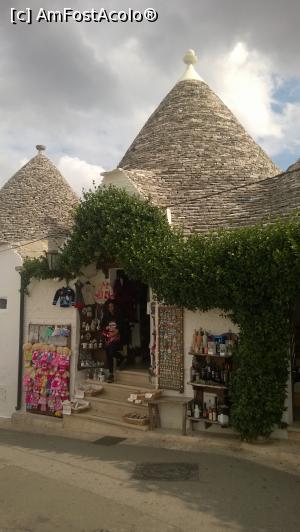 [P10] Alberobello » foto by tasse
 - 
<span class="allrVoted glyphicon glyphicon-heart hidden" id="av918155"></span>
<a class="m-l-10 hidden" id="sv918155" onclick="voting_Foto_DelVot(,918155,16616)" role="button">șterge vot <span class="glyphicon glyphicon-remove"></span></a>
<a id="v9918155" class=" c-red"  onclick="voting_Foto_SetVot(918155)" role="button"><span class="glyphicon glyphicon-heart-empty"></span> <b>LIKE</b> = Votează poza</a> <img class="hidden"  id="f918155W9" src="/imagini/loader.gif" border="0" /><span class="AjErrMes hidden" id="e918155ErM"></span>