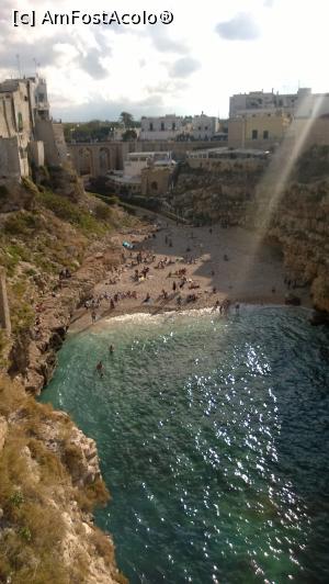 [P05] Plaja Polignano a Mare » foto by tasse
 - 
<span class="allrVoted glyphicon glyphicon-heart hidden" id="av918150"></span>
<a class="m-l-10 hidden" id="sv918150" onclick="voting_Foto_DelVot(,918150,16616)" role="button">șterge vot <span class="glyphicon glyphicon-remove"></span></a>
<a id="v9918150" class=" c-red"  onclick="voting_Foto_SetVot(918150)" role="button"><span class="glyphicon glyphicon-heart-empty"></span> <b>LIKE</b> = Votează poza</a> <img class="hidden"  id="f918150W9" src="/imagini/loader.gif" border="0" /><span class="AjErrMes hidden" id="e918150ErM"></span>