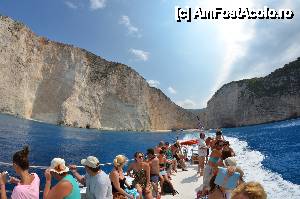[P20] Plaja Navagio vazuta din barca » foto by Muffin2009*
 - 
<span class="allrVoted glyphicon glyphicon-heart hidden" id="av412240"></span>
<a class="m-l-10 hidden" id="sv412240" onclick="voting_Foto_DelVot(,412240,16617)" role="button">șterge vot <span class="glyphicon glyphicon-remove"></span></a>
<a id="v9412240" class=" c-red"  onclick="voting_Foto_SetVot(412240)" role="button"><span class="glyphicon glyphicon-heart-empty"></span> <b>LIKE</b> = Votează poza</a> <img class="hidden"  id="f412240W9" src="/imagini/loader.gif" border="0" /><span class="AjErrMes hidden" id="e412240ErM"></span>