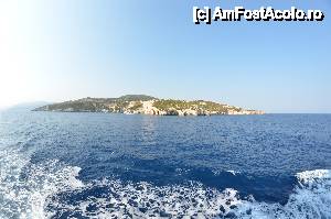 [P03] Drumul cu ferry din Zakynthos catre Kefalonia, se vad Pesterile Albastre » foto by Muffin2009*
 - 
<span class="allrVoted glyphicon glyphicon-heart hidden" id="av412434"></span>
<a class="m-l-10 hidden" id="sv412434" onclick="voting_Foto_DelVot(,412434,16617)" role="button">șterge vot <span class="glyphicon glyphicon-remove"></span></a>
<a id="v9412434" class=" c-red"  onclick="voting_Foto_SetVot(412434)" role="button"><span class="glyphicon glyphicon-heart-empty"></span> <b>LIKE</b> = Votează poza</a> <img class="hidden"  id="f412434W9" src="/imagini/loader.gif" border="0" /><span class="AjErrMes hidden" id="e412434ErM"></span>