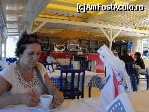 [P13] La o cafea în Argostoli în scurtul timp de vizită a orașului.  » foto by Ioan Raita
 - 
<span class="allrVoted glyphicon glyphicon-heart hidden" id="av430799"></span>
<a class="m-l-10 hidden" id="sv430799" onclick="voting_Foto_DelVot(,430799,16617)" role="button">șterge vot <span class="glyphicon glyphicon-remove"></span></a>
<a id="v9430799" class=" c-red"  onclick="voting_Foto_SetVot(430799)" role="button"><span class="glyphicon glyphicon-heart-empty"></span> <b>LIKE</b> = Votează poza</a> <img class="hidden"  id="f430799W9" src="/imagini/loader.gif" border="0" /><span class="AjErrMes hidden" id="e430799ErM"></span>