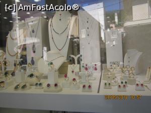 [P48]  -- <small>// FĂRĂ DESCRIERE</small> » foto by bica adriana
 - 
<span class="allrVoted glyphicon glyphicon-heart hidden" id="av978204"></span>
<a class="m-l-10 hidden" id="sv978204" onclick="voting_Foto_DelVot(,978204,16617)" role="button">șterge vot <span class="glyphicon glyphicon-remove"></span></a>
<a id="v9978204" class=" c-red"  onclick="voting_Foto_SetVot(978204)" role="button"><span class="glyphicon glyphicon-heart-empty"></span> <b>LIKE</b> = Votează poza</a> <img class="hidden"  id="f978204W9" src="/imagini/loader.gif" border="0" /><span class="AjErrMes hidden" id="e978204ErM"></span>