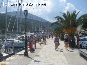 [P19] Faleza cu palmieri si yahturi de la Argostoli » foto by dorgo
 - 
<span class="allrVoted glyphicon glyphicon-heart hidden" id="av1045921"></span>
<a class="m-l-10 hidden" id="sv1045921" onclick="voting_Foto_DelVot(,1045921,16617)" role="button">șterge vot <span class="glyphicon glyphicon-remove"></span></a>
<a id="v91045921" class=" c-red"  onclick="voting_Foto_SetVot(1045921)" role="button"><span class="glyphicon glyphicon-heart-empty"></span> <b>LIKE</b> = Votează poza</a> <img class="hidden"  id="f1045921W9" src="/imagini/loader.gif" border="0" /><span class="AjErrMes hidden" id="e1045921ErM"></span>