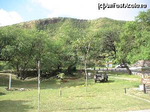 [P17] Diamond Head așteaptă turiști... Aici puteți vedea craterul unui vulcan inactiv.  » foto by Dabator
 - 
<span class="allrVoted glyphicon glyphicon-heart hidden" id="av577552"></span>
<a class="m-l-10 hidden" id="sv577552" onclick="voting_Foto_DelVot(,577552,16658)" role="button">șterge vot <span class="glyphicon glyphicon-remove"></span></a>
<a id="v9577552" class=" c-red"  onclick="voting_Foto_SetVot(577552)" role="button"><span class="glyphicon glyphicon-heart-empty"></span> <b>LIKE</b> = Votează poza</a> <img class="hidden"  id="f577552W9" src="/imagini/loader.gif" border="0" /><span class="AjErrMes hidden" id="e577552ErM"></span>