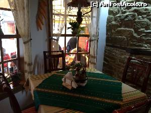 [P10] Mehansa Starata Loza Tryavna-masa asezata pentru oaspeti.  » foto by Floria
 - 
<span class="allrVoted glyphicon glyphicon-heart hidden" id="av520130"></span>
<a class="m-l-10 hidden" id="sv520130" onclick="voting_Foto_DelVot(,520130,16671)" role="button">șterge vot <span class="glyphicon glyphicon-remove"></span></a>
<a id="v9520130" class=" c-red"  onclick="voting_Foto_SetVot(520130)" role="button"><span class="glyphicon glyphicon-heart-empty"></span> <b>LIKE</b> = Votează poza</a> <img class="hidden"  id="f520130W9" src="/imagini/loader.gif" border="0" /><span class="AjErrMes hidden" id="e520130ErM"></span>