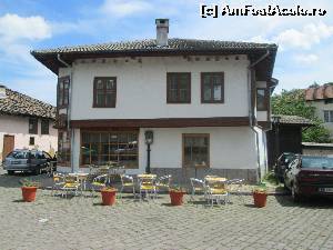 [P31] Tryavna-Cofetaria cu torturi de casa delicioase.  » foto by Floria
 - 
<span class="allrVoted glyphicon glyphicon-heart hidden" id="av520151"></span>
<a class="m-l-10 hidden" id="sv520151" onclick="voting_Foto_DelVot(,520151,16671)" role="button">șterge vot <span class="glyphicon glyphicon-remove"></span></a>
<a id="v9520151" class=" c-red"  onclick="voting_Foto_SetVot(520151)" role="button"><span class="glyphicon glyphicon-heart-empty"></span> <b>LIKE</b> = Votează poza</a> <img class="hidden"  id="f520151W9" src="/imagini/loader.gif" border="0" /><span class="AjErrMes hidden" id="e520151ErM"></span>