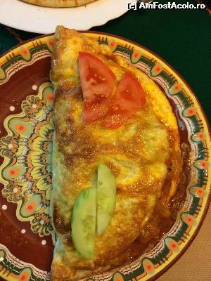 [P06] Mehana Starata Loza TRYAVNA- Omleta umpluta cu kavarma de pui. Delicios!!!  » foto by Floria
 - 
<span class="allrVoted glyphicon glyphicon-heart hidden" id="av520126"></span>
<a class="m-l-10 hidden" id="sv520126" onclick="voting_Foto_DelVot(,520126,16671)" role="button">șterge vot <span class="glyphicon glyphicon-remove"></span></a>
<a id="v9520126" class=" c-red"  onclick="voting_Foto_SetVot(520126)" role="button"><span class="glyphicon glyphicon-heart-empty"></span> <b>LIKE</b> = Votează poza</a> <img class="hidden"  id="f520126W9" src="/imagini/loader.gif" border="0" /><span class="AjErrMes hidden" id="e520126ErM"></span>