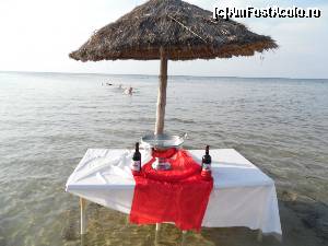 [P08] Băuturi servite direct pe plajă... în apă mai exact :)  » foto by Crys_cristina
 - 
<span class="allrVoted glyphicon glyphicon-heart hidden" id="av564928"></span>
<a class="m-l-10 hidden" id="sv564928" onclick="voting_Foto_DelVot(,564928,16673)" role="button">șterge vot <span class="glyphicon glyphicon-remove"></span></a>
<a id="v9564928" class=" c-red"  onclick="voting_Foto_SetVot(564928)" role="button"><span class="glyphicon glyphicon-heart-empty"></span> <b>LIKE</b> = Votează poza</a> <img class="hidden"  id="f564928W9" src="/imagini/loader.gif" border="0" /><span class="AjErrMes hidden" id="e564928ErM"></span>