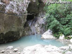 [P18] Cascada Dimosari, Lefkada-si ajungem la un lac mai mare de culoare laptoasa » foto by luciaoradea
 - 
<span class="allrVoted glyphicon glyphicon-heart hidden" id="av559173"></span>
<a class="m-l-10 hidden" id="sv559173" onclick="voting_Foto_DelVot(,559173,16678)" role="button">șterge vot <span class="glyphicon glyphicon-remove"></span></a>
<a id="v9559173" class=" c-red"  onclick="voting_Foto_SetVot(559173)" role="button"><span class="glyphicon glyphicon-heart-empty"></span> <b>LIKE</b> = Votează poza</a> <img class="hidden"  id="f559173W9" src="/imagini/loader.gif" border="0" /><span class="AjErrMes hidden" id="e559173ErM"></span>