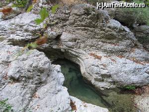 [P06] Cascada Dimosari, Lefkada- in vale cate un ochi anemic de apa » foto by luciaoradea
 - 
<span class="allrVoted glyphicon glyphicon-heart hidden" id="av559142"></span>
<a class="m-l-10 hidden" id="sv559142" onclick="voting_Foto_DelVot(,559142,16678)" role="button">șterge vot <span class="glyphicon glyphicon-remove"></span></a>
<a id="v9559142" class=" c-red"  onclick="voting_Foto_SetVot(559142)" role="button"><span class="glyphicon glyphicon-heart-empty"></span> <b>LIKE</b> = Votează poza</a> <img class="hidden"  id="f559142W9" src="/imagini/loader.gif" border="0" /><span class="AjErrMes hidden" id="e559142ErM"></span>