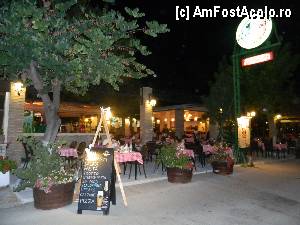 [P07] Restaurante traditionale in portul din Nidri seara » foto by ileanaxperta*
 - 
<span class="allrVoted glyphicon glyphicon-heart hidden" id="av353656"></span>
<a class="m-l-10 hidden" id="sv353656" onclick="voting_Foto_DelVot(,353656,16678)" role="button">șterge vot <span class="glyphicon glyphicon-remove"></span></a>
<a id="v9353656" class=" c-red"  onclick="voting_Foto_SetVot(353656)" role="button"><span class="glyphicon glyphicon-heart-empty"></span> <b>LIKE</b> = Votează poza</a> <img class="hidden"  id="f353656W9" src="/imagini/loader.gif" border="0" /><span class="AjErrMes hidden" id="e353656ErM"></span>