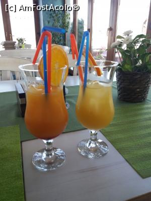 [P02] Cocktailurile de la restaurantul hotelului.  » foto by angelally
 - 
<span class="allrVoted glyphicon glyphicon-heart hidden" id="av970886"></span>
<a class="m-l-10 hidden" id="sv970886" onclick="voting_Foto_DelVot(,970886,16708)" role="button">șterge vot <span class="glyphicon glyphicon-remove"></span></a>
<a id="v9970886" class=" c-red"  onclick="voting_Foto_SetVot(970886)" role="button"><span class="glyphicon glyphicon-heart-empty"></span> <b>LIKE</b> = Votează poza</a> <img class="hidden"  id="f970886W9" src="/imagini/loader.gif" border="0" /><span class="AjErrMes hidden" id="e970886ErM"></span>