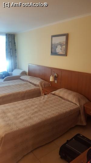 [P14]  -- <small>// FĂRĂ DESCRIERE</small> » foto by sergiu_1
 - 
<span class="allrVoted glyphicon glyphicon-heart hidden" id="av900048"></span>
<a class="m-l-10 hidden" id="sv900048" onclick="voting_Foto_DelVot(,900048,16714)" role="button">șterge vot <span class="glyphicon glyphicon-remove"></span></a>
<a id="v9900048" class=" c-red"  onclick="voting_Foto_SetVot(900048)" role="button"><span class="glyphicon glyphicon-heart-empty"></span> <b>LIKE</b> = Votează poza</a> <img class="hidden"  id="f900048W9" src="/imagini/loader.gif" border="0" /><span class="AjErrMes hidden" id="e900048ErM"></span>