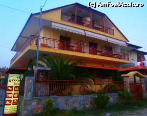 [P03] vila El Greco INN » foto by Paloma
 - 
<span class="allrVoted glyphicon glyphicon-heart hidden" id="av522343"></span>
<a class="m-l-10 hidden" id="sv522343" onclick="voting_Foto_DelVot(,522343,16728)" role="button">șterge vot <span class="glyphicon glyphicon-remove"></span></a>
<a id="v9522343" class=" c-red"  onclick="voting_Foto_SetVot(522343)" role="button"><span class="glyphicon glyphicon-heart-empty"></span> <b>LIKE</b> = Votează poza</a> <img class="hidden"  id="f522343W9" src="/imagini/loader.gif" border="0" /><span class="AjErrMes hidden" id="e522343ErM"></span>