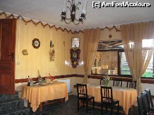 [P18] Sala de mese » foto by vior1975
 - 
<span class="allrVoted glyphicon glyphicon-heart hidden" id="av541688"></span>
<a class="m-l-10 hidden" id="sv541688" onclick="voting_Foto_DelVot(,541688,16781)" role="button">șterge vot <span class="glyphicon glyphicon-remove"></span></a>
<a id="v9541688" class=" c-red"  onclick="voting_Foto_SetVot(541688)" role="button"><span class="glyphicon glyphicon-heart-empty"></span> <b>LIKE</b> = Votează poza</a> <img class="hidden"  id="f541688W9" src="/imagini/loader.gif" border="0" /><span class="AjErrMes hidden" id="e541688ErM"></span>