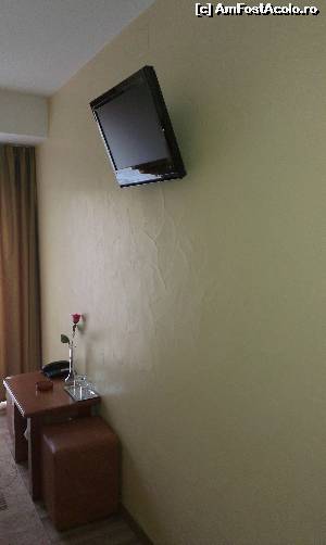 [P14] Lucy Star Hotel, Cluj-Napoca, str. Giordano Bruno, nr. 25-27; camera 202.  » foto by creivean
 - 
<span class="allrVoted glyphicon glyphicon-heart hidden" id="av525038"></span>
<a class="m-l-10 hidden" id="sv525038" onclick="voting_Foto_DelVot(,525038,16787)" role="button">șterge vot <span class="glyphicon glyphicon-remove"></span></a>
<a id="v9525038" class=" c-red"  onclick="voting_Foto_SetVot(525038)" role="button"><span class="glyphicon glyphicon-heart-empty"></span> <b>LIKE</b> = Votează poza</a> <img class="hidden"  id="f525038W9" src="/imagini/loader.gif" border="0" /><span class="AjErrMes hidden" id="e525038ErM"></span>