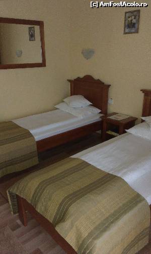 [P16] Lucy Star Hotel, Cluj-Napoca, str. Giordano Bruno, nr. 25-27; camera 202.  » foto by creivean
 - 
<span class="allrVoted glyphicon glyphicon-heart hidden" id="av525040"></span>
<a class="m-l-10 hidden" id="sv525040" onclick="voting_Foto_DelVot(,525040,16787)" role="button">șterge vot <span class="glyphicon glyphicon-remove"></span></a>
<a id="v9525040" class=" c-red"  onclick="voting_Foto_SetVot(525040)" role="button"><span class="glyphicon glyphicon-heart-empty"></span> <b>LIKE</b> = Votează poza</a> <img class="hidden"  id="f525040W9" src="/imagini/loader.gif" border="0" /><span class="AjErrMes hidden" id="e525040ErM"></span>