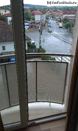 [P20] Lucy Star Hotel, Cluj-Napoca, str. Giordano Bruno, nr. 25-27; balconul camerei 202.  » foto by creivean
 - 
<span class="allrVoted glyphicon glyphicon-heart hidden" id="av525044"></span>
<a class="m-l-10 hidden" id="sv525044" onclick="voting_Foto_DelVot(,525044,16787)" role="button">șterge vot <span class="glyphicon glyphicon-remove"></span></a>
<a id="v9525044" class=" c-red"  onclick="voting_Foto_SetVot(525044)" role="button"><span class="glyphicon glyphicon-heart-empty"></span> <b>LIKE</b> = Votează poza</a> <img class="hidden"  id="f525044W9" src="/imagini/loader.gif" border="0" /><span class="AjErrMes hidden" id="e525044ErM"></span>