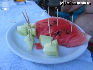 [P12] Dafni Beach, taverna Porto Mella- desertul cu pepene din partea casei » foto by luciaoradea
 - 
<span class="allrVoted glyphicon glyphicon-heart hidden" id="av688538"></span>
<a class="m-l-10 hidden" id="sv688538" onclick="voting_Foto_DelVot(,688538,16836)" role="button">șterge vot <span class="glyphicon glyphicon-remove"></span></a>
<a id="v9688538" class=" c-red"  onclick="voting_Foto_SetVot(688538)" role="button"><span class="glyphicon glyphicon-heart-empty"></span> <b>LIKE</b> = Votează poza</a> <img class="hidden"  id="f688538W9" src="/imagini/loader.gif" border="0" /><span class="AjErrMes hidden" id="e688538ErM"></span>