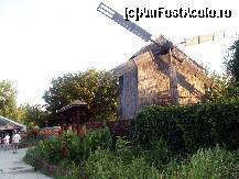 [P15] Moara de vant din incinta Microrezervatiei » foto by pepsi70ro
 - 
<span class="allrVoted glyphicon glyphicon-heart hidden" id="av100886"></span>
<a class="m-l-10 hidden" id="sv100886" onclick="voting_Foto_DelVot(,100886,16883)" role="button">șterge vot <span class="glyphicon glyphicon-remove"></span></a>
<a id="v9100886" class=" c-red"  onclick="voting_Foto_SetVot(100886)" role="button"><span class="glyphicon glyphicon-heart-empty"></span> <b>LIKE</b> = Votează poza</a> <img class="hidden"  id="f100886W9" src="/imagini/loader.gif" border="0" /><span class="AjErrMes hidden" id="e100886ErM"></span>