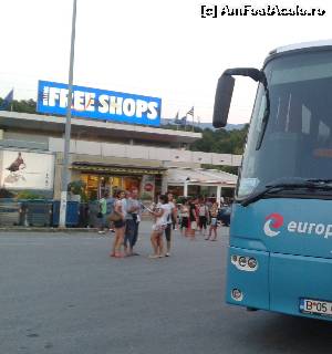 [P06] Oprire la free shops dupa vama greceasca-la intrarea in Bulgaria.  » foto by Florin Ivan
 - 
<span class="allrVoted glyphicon glyphicon-heart hidden" id="av537216"></span>
<a class="m-l-10 hidden" id="sv537216" onclick="voting_Foto_DelVot(,537216,16892)" role="button">șterge vot <span class="glyphicon glyphicon-remove"></span></a>
<a id="v9537216" class=" c-red"  onclick="voting_Foto_SetVot(537216)" role="button"><span class="glyphicon glyphicon-heart-empty"></span> <b>LIKE</b> = Votează poza</a> <img class="hidden"  id="f537216W9" src="/imagini/loader.gif" border="0" /><span class="AjErrMes hidden" id="e537216ErM"></span>