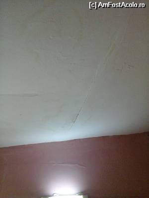 [P09] Tavanul din baie era lasat » foto by pmc
 - 
<span class="allrVoted glyphicon glyphicon-heart hidden" id="av531553"></span>
<a class="m-l-10 hidden" id="sv531553" onclick="voting_Foto_DelVot(,531553,16913)" role="button">șterge vot <span class="glyphicon glyphicon-remove"></span></a>
<a id="v9531553" class=" c-red"  onclick="voting_Foto_SetVot(531553)" role="button"><span class="glyphicon glyphicon-heart-empty"></span> <b>LIKE</b> = Votează poza</a> <img class="hidden"  id="f531553W9" src="/imagini/loader.gif" border="0" /><span class="AjErrMes hidden" id="e531553ErM"></span>