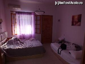 [P11] Camera, mov doar din cauza draperiei și perdelei » foto by dognean
 - 
<span class="allrVoted glyphicon glyphicon-heart hidden" id="av641612"></span>
<a class="m-l-10 hidden" id="sv641612" onclick="voting_Foto_DelVot(,641612,16944)" role="button">șterge vot <span class="glyphicon glyphicon-remove"></span></a>
<a id="v9641612" class=" c-red"  onclick="voting_Foto_SetVot(641612)" role="button"><span class="glyphicon glyphicon-heart-empty"></span> <b>LIKE</b> = Votează poza</a> <img class="hidden"  id="f641612W9" src="/imagini/loader.gif" border="0" /><span class="AjErrMes hidden" id="e641612ErM"></span>