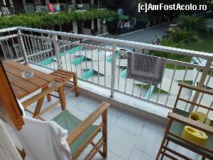 [P12] Balconul are uscător de rufe și clipsuri » foto by dognean
 - 
<span class="allrVoted glyphicon glyphicon-heart hidden" id="av641616"></span>
<a class="m-l-10 hidden" id="sv641616" onclick="voting_Foto_DelVot(,641616,16944)" role="button">șterge vot <span class="glyphicon glyphicon-remove"></span></a>
<a id="v9641616" class=" c-red"  onclick="voting_Foto_SetVot(641616)" role="button"><span class="glyphicon glyphicon-heart-empty"></span> <b>LIKE</b> = Votează poza</a> <img class="hidden"  id="f641616W9" src="/imagini/loader.gif" border="0" /><span class="AjErrMes hidden" id="e641616ErM"></span>
