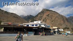 [P23] Agia Roumeli, vedere de pe marginea mării.  » foto by maryka
 - 
<span class="allrVoted glyphicon glyphicon-heart hidden" id="av842157"></span>
<a class="m-l-10 hidden" id="sv842157" onclick="voting_Foto_DelVot(,842157,16947)" role="button">șterge vot <span class="glyphicon glyphicon-remove"></span></a>
<a id="v9842157" class=" c-red"  onclick="voting_Foto_SetVot(842157)" role="button"><span class="glyphicon glyphicon-heart-empty"></span> <b>LIKE</b> = Votează poza</a> <img class="hidden"  id="f842157W9" src="/imagini/loader.gif" border="0" /><span class="AjErrMes hidden" id="e842157ErM"></span>