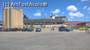 [P18] Nava de croazieră din portul Souda.  » foto by maryka
 - 
<span class="allrVoted glyphicon glyphicon-heart hidden" id="av920951"></span>
<a class="m-l-10 hidden" id="sv920951" onclick="voting_Foto_DelVot(,920951,16947)" role="button">șterge vot <span class="glyphicon glyphicon-remove"></span></a>
<a id="v9920951" class=" c-red"  onclick="voting_Foto_SetVot(920951)" role="button"><span class="glyphicon glyphicon-heart-empty"></span> <b>LIKE</b> = Votează poza</a> <img class="hidden"  id="f920951W9" src="/imagini/loader.gif" border="0" /><span class="AjErrMes hidden" id="e920951ErM"></span>