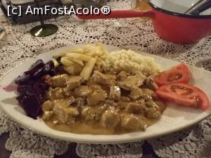 [P41] taverna Raeti » foto by Catalin Mate
 - 
<span class="allrVoted glyphicon glyphicon-heart hidden" id="av975007"></span>
<a class="m-l-10 hidden" id="sv975007" onclick="voting_Foto_DelVot(,975007,16947)" role="button">șterge vot <span class="glyphicon glyphicon-remove"></span></a>
<a id="v9975007" class=" c-red"  onclick="voting_Foto_SetVot(975007)" role="button"><span class="glyphicon glyphicon-heart-empty"></span> <b>LIKE</b> = Votează poza</a> <img class="hidden"  id="f975007W9" src="/imagini/loader.gif" border="0" /><span class="AjErrMes hidden" id="e975007ErM"></span>