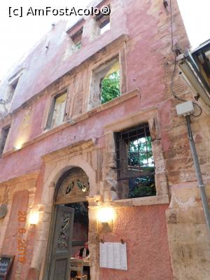 [P26] O faţadă dincolo de care este un restaurant elegant » foto by irinad
 - 
<span class="allrVoted glyphicon glyphicon-heart hidden" id="av1089869"></span>
<a class="m-l-10 hidden" id="sv1089869" onclick="voting_Foto_DelVot(,1089869,16947)" role="button">șterge vot <span class="glyphicon glyphicon-remove"></span></a>
<a id="v91089869" class=" c-red"  onclick="voting_Foto_SetVot(1089869)" role="button"><span class="glyphicon glyphicon-heart-empty"></span> <b>LIKE</b> = Votează poza</a> <img class="hidden"  id="f1089869W9" src="/imagini/loader.gif" border="0" /><span class="AjErrMes hidden" id="e1089869ErM"></span>