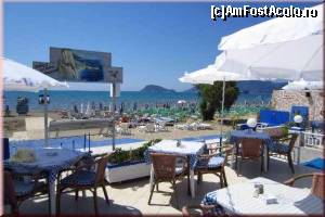 [P03] Taverna Blue Waves - terasa » foto by Paloma
 - 
<span class="allrVoted glyphicon glyphicon-heart hidden" id="av587235"></span>
<a class="m-l-10 hidden" id="sv587235" onclick="voting_Foto_DelVot(,587235,16963)" role="button">șterge vot <span class="glyphicon glyphicon-remove"></span></a>
<a id="v9587235" class=" c-red"  onclick="voting_Foto_SetVot(587235)" role="button"><span class="glyphicon glyphicon-heart-empty"></span> <b>LIKE</b> = Votează poza</a> <img class="hidden"  id="f587235W9" src="/imagini/loader.gif" border="0" /><span class="AjErrMes hidden" id="e587235ErM"></span>