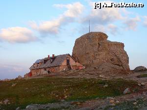 [P01] Cabana şi 'vârful' Omu » foto by Claudiu U.
 - 
<span class="allrVoted glyphicon glyphicon-heart hidden" id="av695187"></span>
<a class="m-l-10 hidden" id="sv695187" onclick="voting_Foto_DelVot(,695187,16983)" role="button">șterge vot <span class="glyphicon glyphicon-remove"></span></a>
<a id="v9695187" class=" c-red"  onclick="voting_Foto_SetVot(695187)" role="button"><span class="glyphicon glyphicon-heart-empty"></span> <b>LIKE</b> = Votează poza</a> <img class="hidden"  id="f695187W9" src="/imagini/loader.gif" border="0" /><span class="AjErrMes hidden" id="e695187ErM"></span>