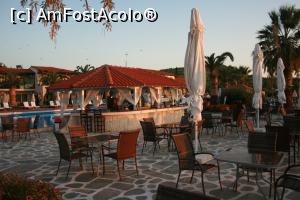 [P13] Barul si terasa de la piscina » foto by Flaviu
 - 
<span class="allrVoted glyphicon glyphicon-heart hidden" id="av897755"></span>
<a class="m-l-10 hidden" id="sv897755" onclick="voting_Foto_DelVot(,897755,17005)" role="button">șterge vot <span class="glyphicon glyphicon-remove"></span></a>
<a id="v9897755" class=" c-red"  onclick="voting_Foto_SetVot(897755)" role="button"><span class="glyphicon glyphicon-heart-empty"></span> <b>LIKE</b> = Votează poza</a> <img class="hidden"  id="f897755W9" src="/imagini/loader.gif" border="0" /><span class="AjErrMes hidden" id="e897755ErM"></span>