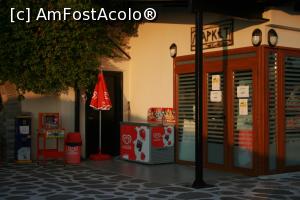 [P19] Mini-market » foto by Flaviu
 - 
<span class="allrVoted glyphicon glyphicon-heart hidden" id="av897761"></span>
<a class="m-l-10 hidden" id="sv897761" onclick="voting_Foto_DelVot(,897761,17005)" role="button">șterge vot <span class="glyphicon glyphicon-remove"></span></a>
<a id="v9897761" class=" c-red"  onclick="voting_Foto_SetVot(897761)" role="button"><span class="glyphicon glyphicon-heart-empty"></span> <b>LIKE</b> = Votează poza</a> <img class="hidden"  id="f897761W9" src="/imagini/loader.gif" border="0" /><span class="AjErrMes hidden" id="e897761ErM"></span>