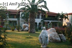 [P23] Prin curtea interioara » foto by Flaviu
 - 
<span class="allrVoted glyphicon glyphicon-heart hidden" id="av897765"></span>
<a class="m-l-10 hidden" id="sv897765" onclick="voting_Foto_DelVot(,897765,17005)" role="button">șterge vot <span class="glyphicon glyphicon-remove"></span></a>
<a id="v9897765" class=" c-red"  onclick="voting_Foto_SetVot(897765)" role="button"><span class="glyphicon glyphicon-heart-empty"></span> <b>LIKE</b> = Votează poza</a> <img class="hidden"  id="f897765W9" src="/imagini/loader.gif" border="0" /><span class="AjErrMes hidden" id="e897765ErM"></span>