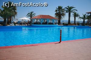 [P06] Piscina si barul de la piscina » foto by Flaviu
 - 
<span class="allrVoted glyphicon glyphicon-heart hidden" id="av897748"></span>
<a class="m-l-10 hidden" id="sv897748" onclick="voting_Foto_DelVot(,897748,17005)" role="button">șterge vot <span class="glyphicon glyphicon-remove"></span></a>
<a id="v9897748" class=" c-red"  onclick="voting_Foto_SetVot(897748)" role="button"><span class="glyphicon glyphicon-heart-empty"></span> <b>LIKE</b> = Votează poza</a> <img class="hidden"  id="f897748W9" src="/imagini/loader.gif" border="0" /><span class="AjErrMes hidden" id="e897748ErM"></span>