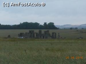 [P26] Stonehenge - Atât am văzut noi din Stonehenge.  » foto by iulianic
 - 
<span class="allrVoted glyphicon glyphicon-heart hidden" id="av783958"></span>
<a class="m-l-10 hidden" id="sv783958" onclick="voting_Foto_DelVot(,783958,17056)" role="button">șterge vot <span class="glyphicon glyphicon-remove"></span></a>
<a id="v9783958" class=" c-red"  onclick="voting_Foto_SetVot(783958)" role="button"><span class="glyphicon glyphicon-heart-empty"></span> <b>LIKE</b> = Votează poza</a> <img class="hidden"  id="f783958W9" src="/imagini/loader.gif" border="0" /><span class="AjErrMes hidden" id="e783958ErM"></span>