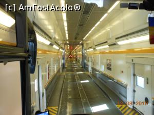 [P06] Calais - În trenul care traversează Canalul Mânecii prin Eurotunel.  » foto by iulianic
 - 
<span class="allrVoted glyphicon glyphicon-heart hidden" id="av783938"></span>
<a class="m-l-10 hidden" id="sv783938" onclick="voting_Foto_DelVot(,783938,17056)" role="button">șterge vot <span class="glyphicon glyphicon-remove"></span></a>
<a id="v9783938" class=" c-red"  onclick="voting_Foto_SetVot(783938)" role="button"><span class="glyphicon glyphicon-heart-empty"></span> <b>LIKE</b> = Votează poza</a> <img class="hidden"  id="f783938W9" src="/imagini/loader.gif" border="0" /><span class="AjErrMes hidden" id="e783938ErM"></span>